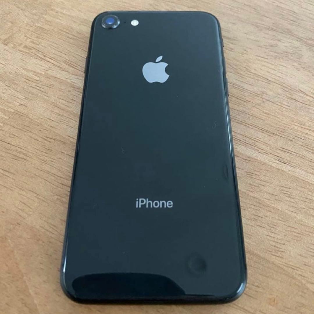 Apple iPhone 8 ブラック 本体