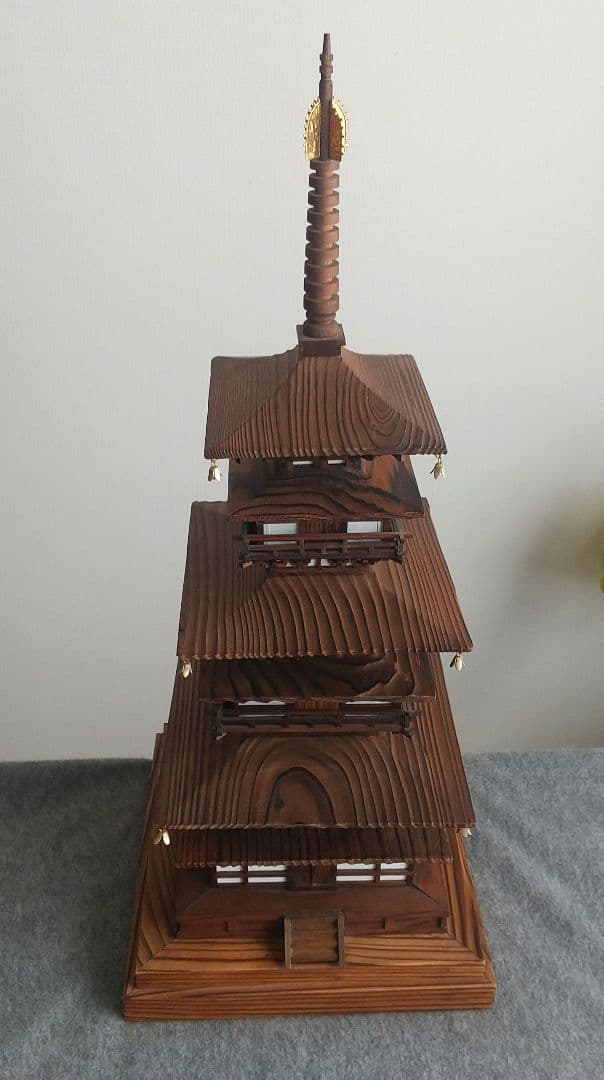 ヴィンテージ　木製　三重塔　高さ約56cm