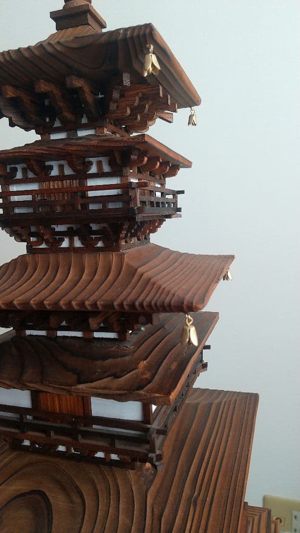 ヴィンテージ　木製　三重塔　高さ約56cm