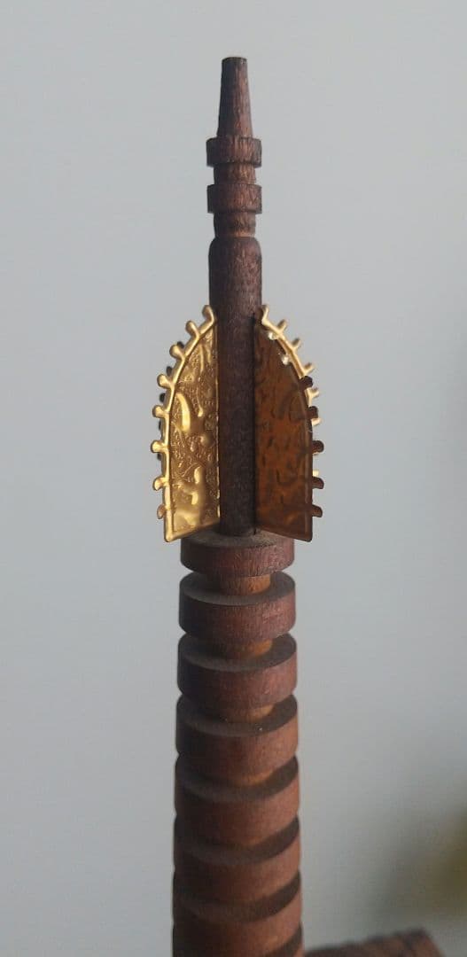 ヴィンテージ　木製　三重塔　高さ約56cm