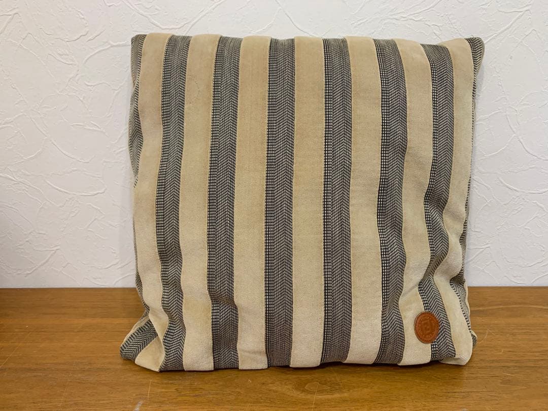 N0722-07★FENDI フェンディ ストライプ柄クッション 2個セット