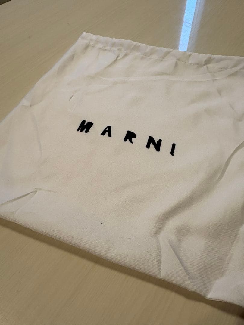ごん✴︎MARNI ストロー レザー かごバッグ