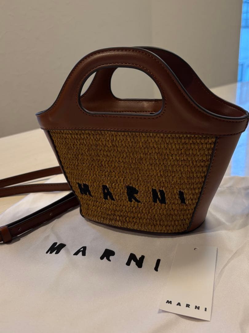 ごん✴︎MARNI ストロー レザー かごバッグ