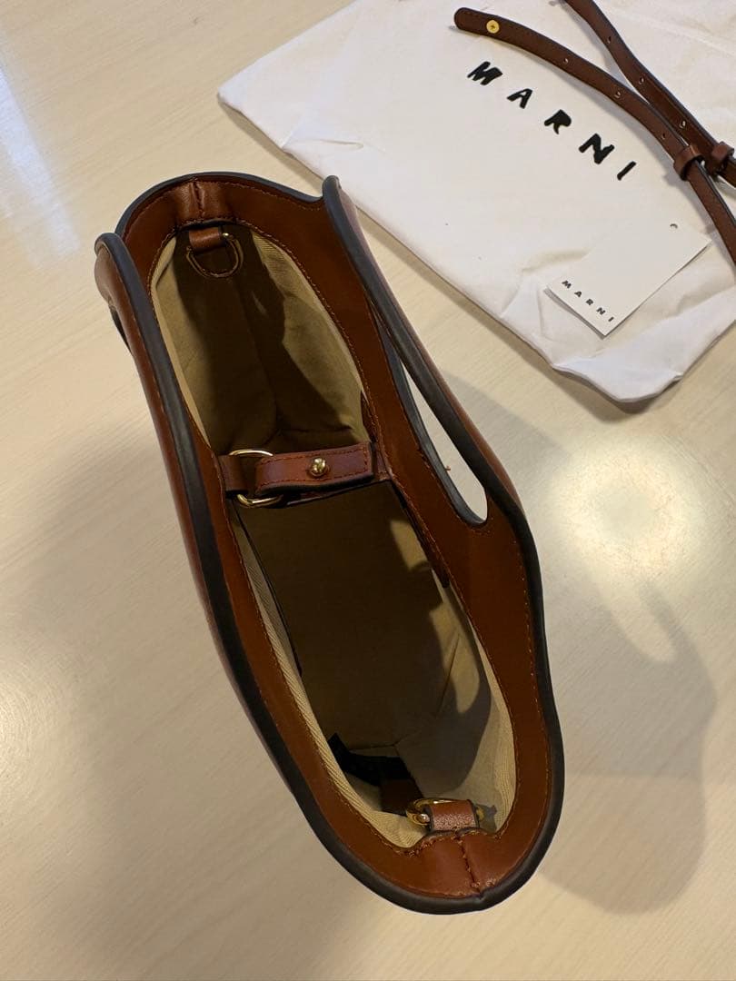 ごん✴︎MARNI ストロー レザー かごバッグ