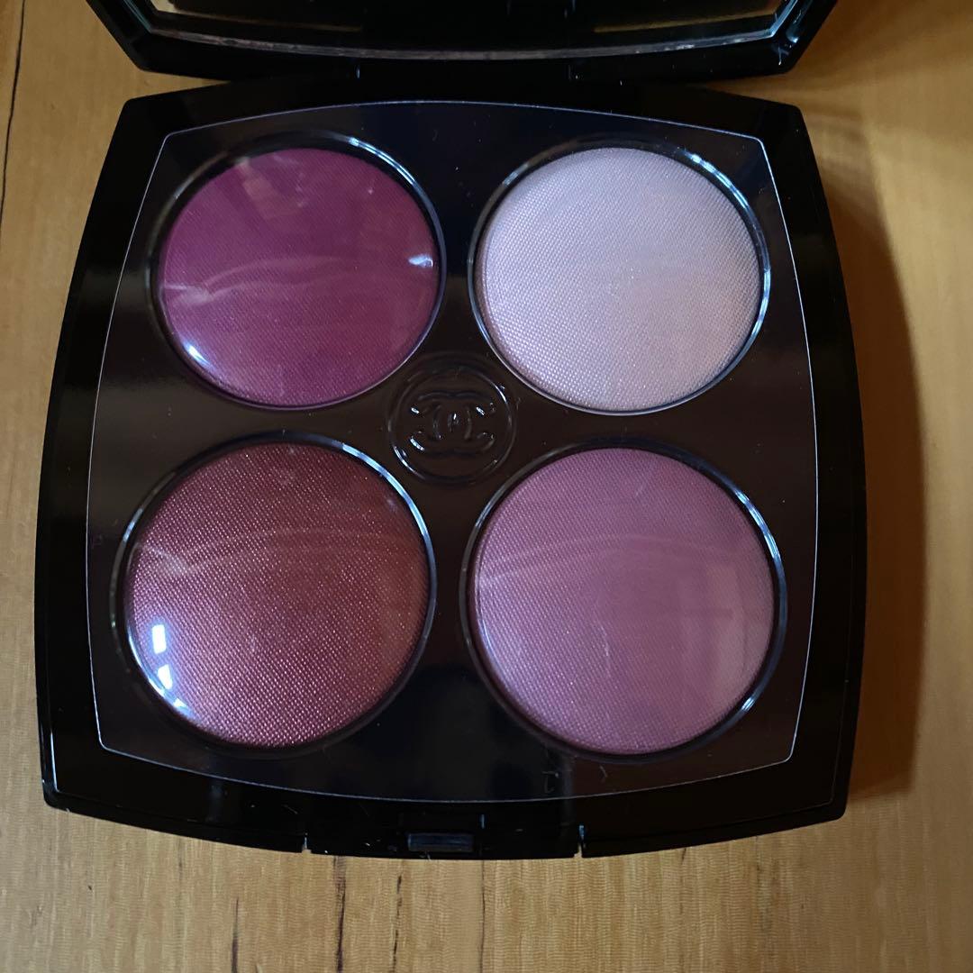 CHANEL ルージュヌワールコンフィダンス　アイシャドウ　チーク　箱付き