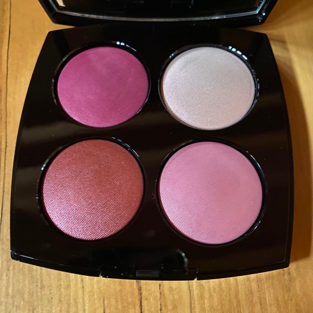 CHANEL ルージュヌワールコンフィダンス　アイシャドウ　チーク　箱付き