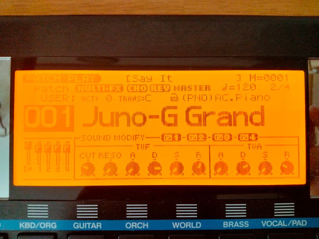 【美品】Roland シンセサイザーJUNO-G 128MBメモリ増設スタンド付