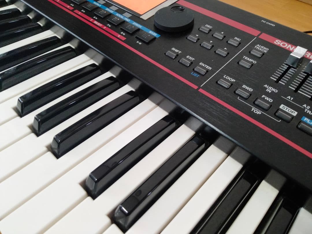 【美品】Roland シンセサイザーJUNO-G 128MBメモリ増設スタンド付