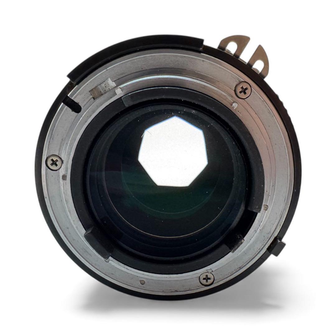 Nikon Ai-sNIKKOR 105mm F2.5 単焦点レンズ