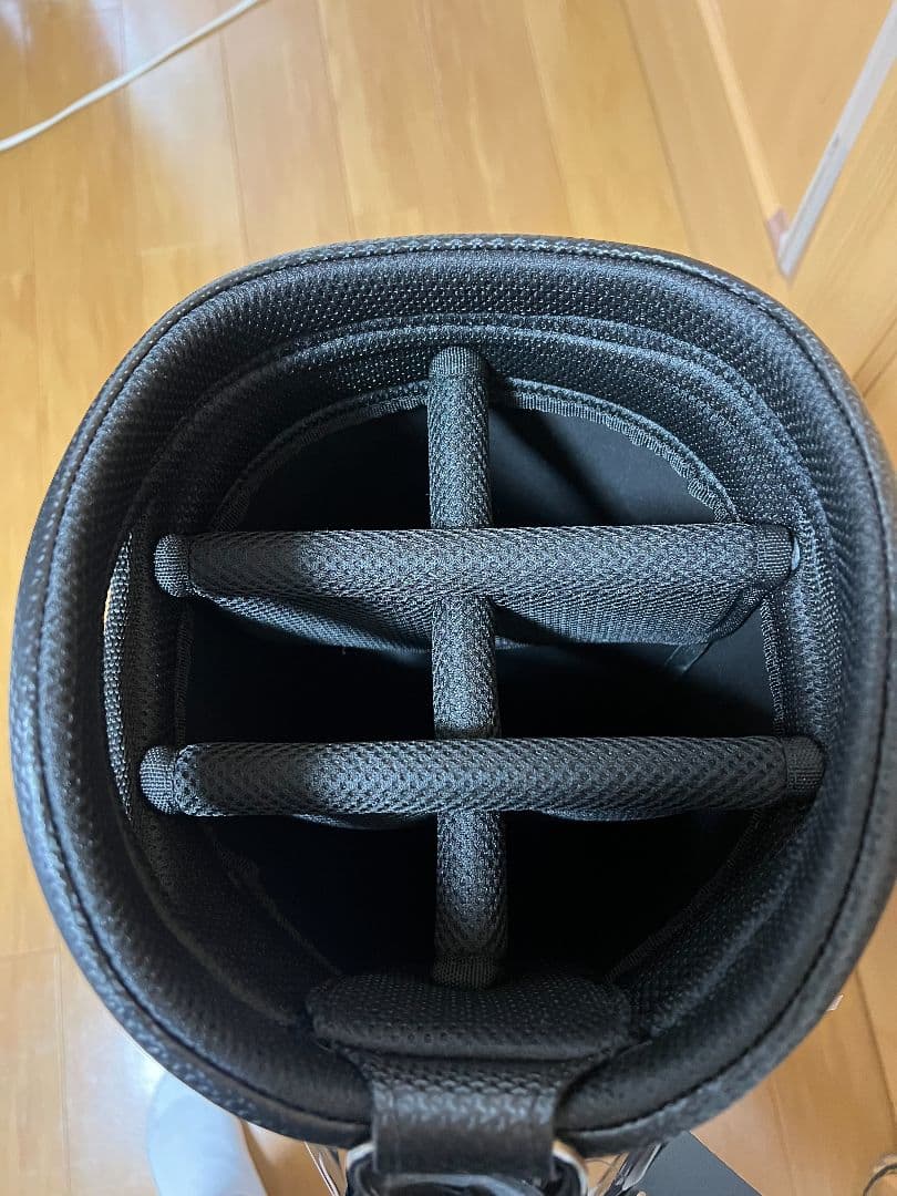 新品　ブリヂストン　ツアーBキャディバッグ　　　9.5型