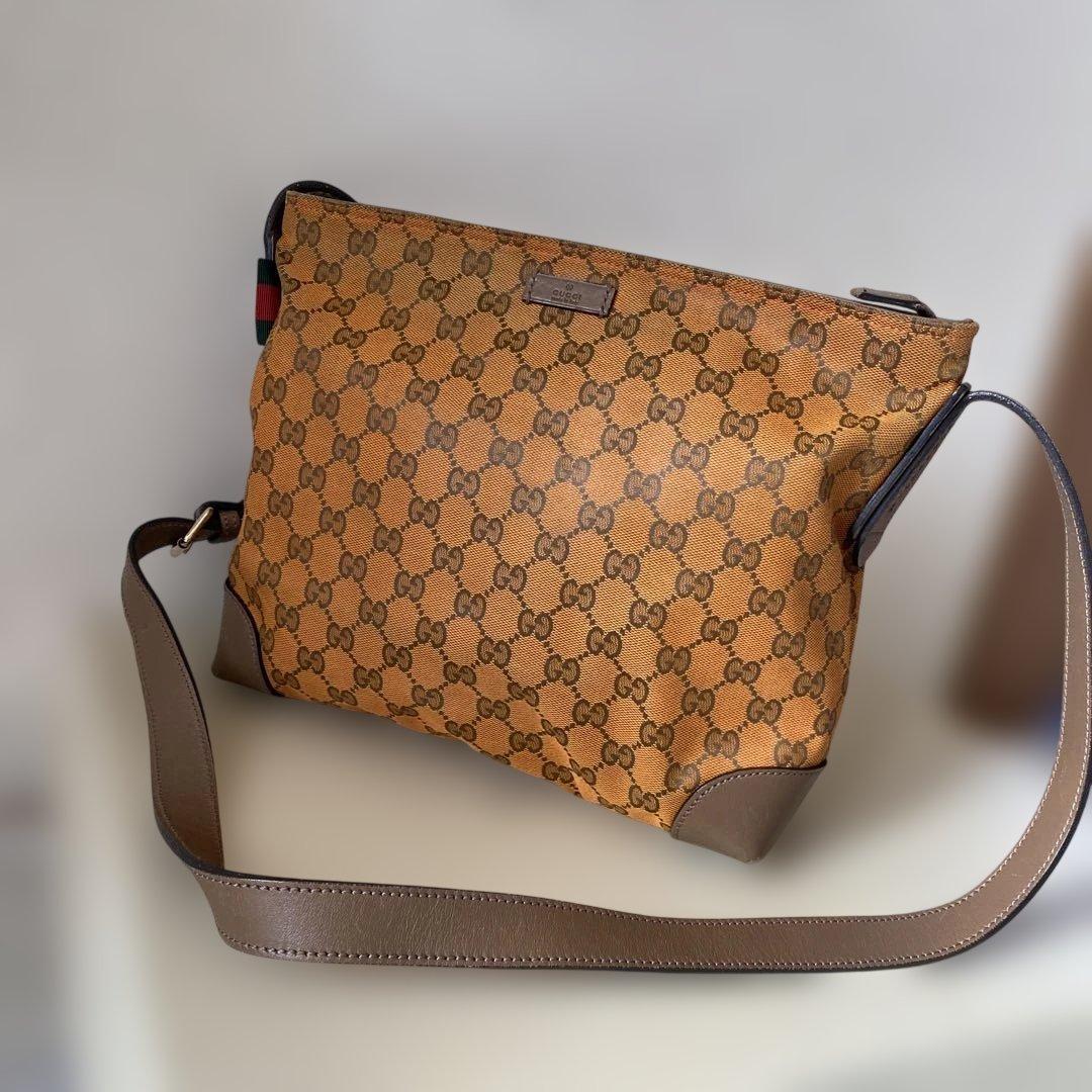 美品　グッチ ショルダーバッグ クロスボデG Gシェリーラインバッグ