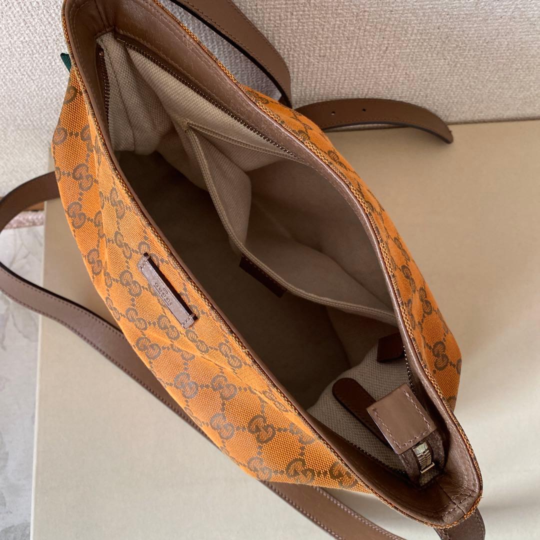 美品　グッチ ショルダーバッグ クロスボデG Gシェリーラインバッグ