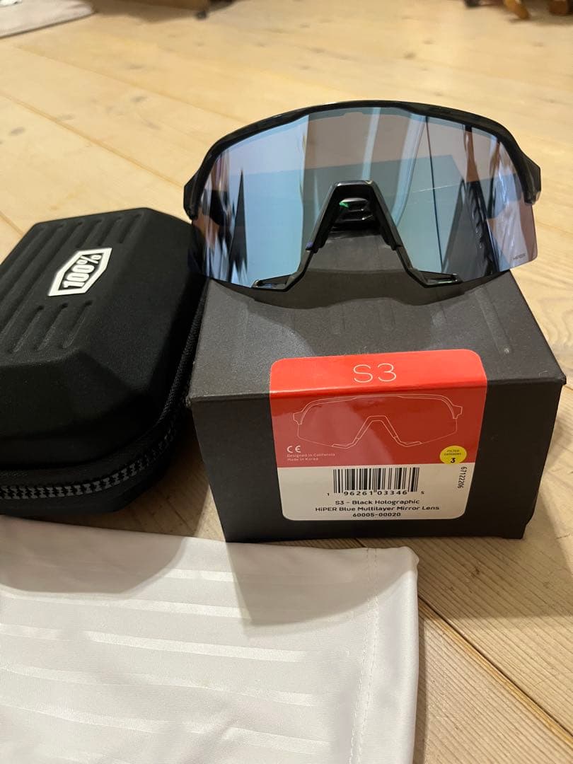 100% サングラス S3 - ブラックホログラム