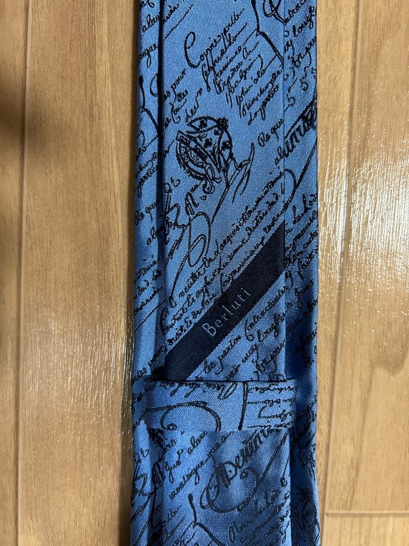 【激安】ベルルッティネクタイ 青