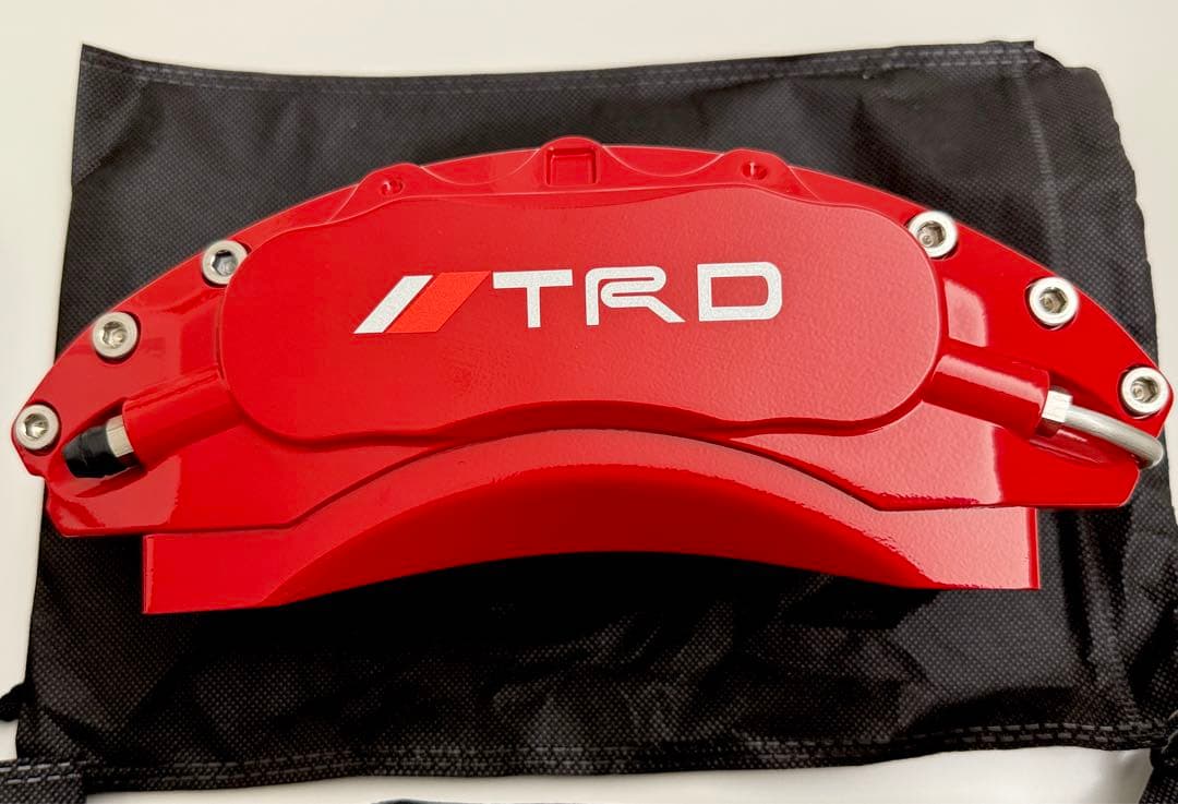 トヨタ クラウンスポーツ キャリパーカバー 赤