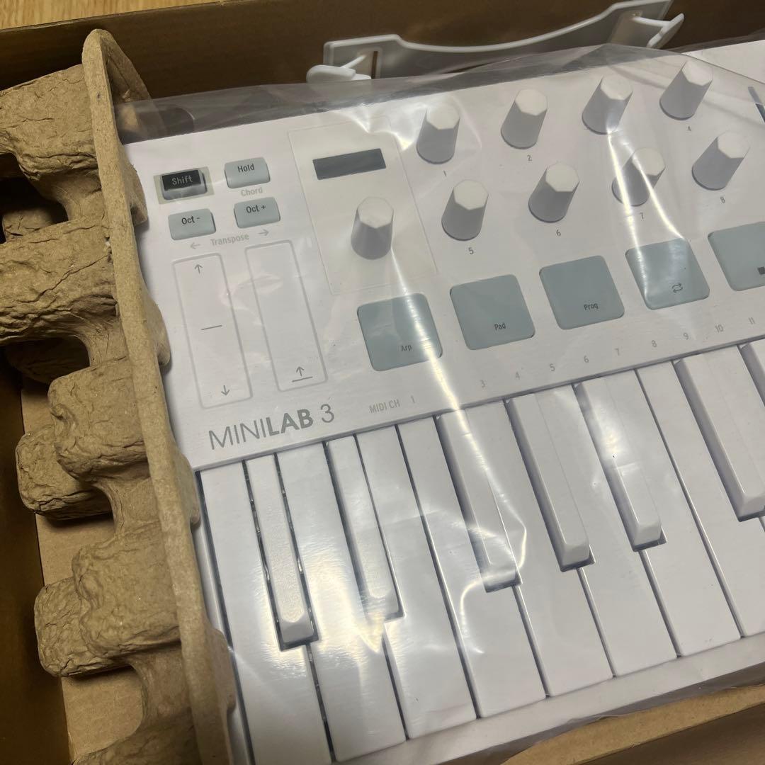 【限定：登録解除済】Arturia MiniLab 3 Alpine White