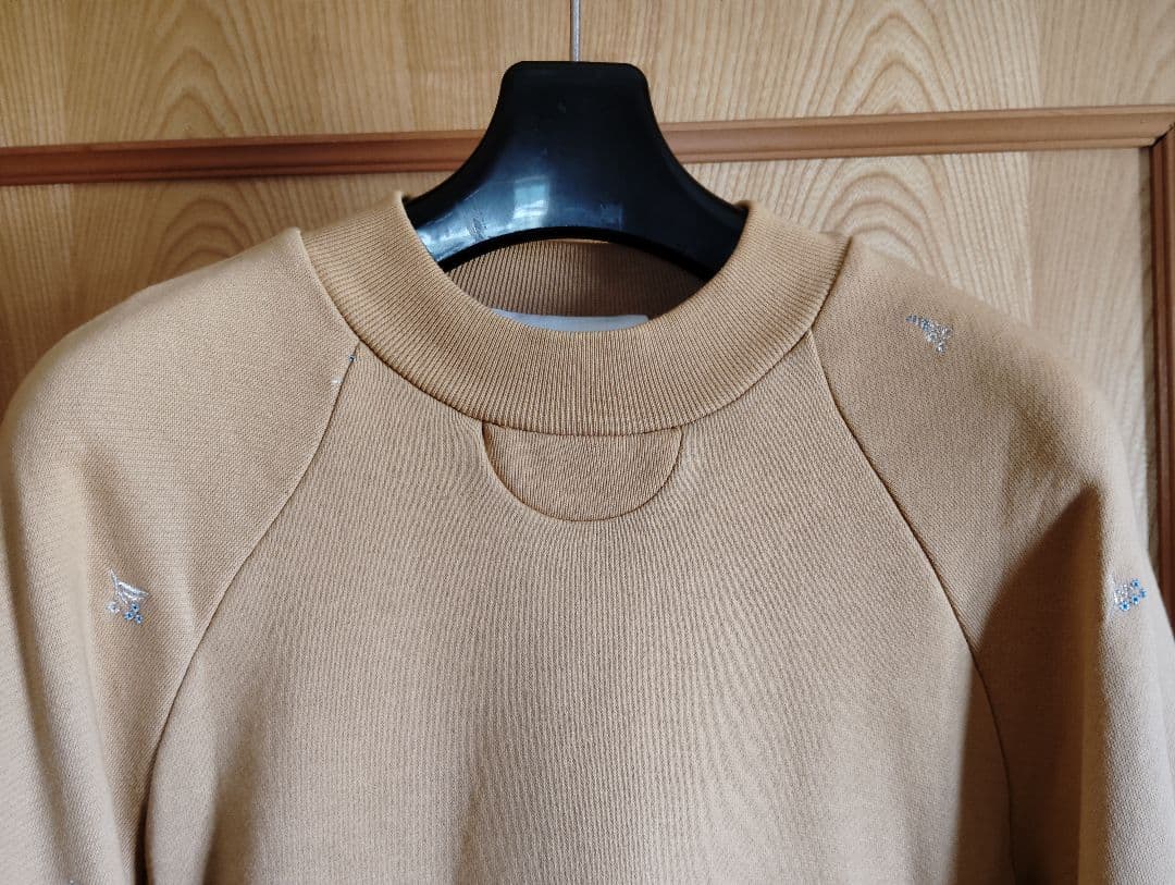 Mame Kurogouchi フローラル刺繍スウェット ベージュ 1