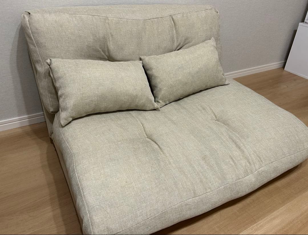 モダンデザイン 2人掛けローソファ ベージュ