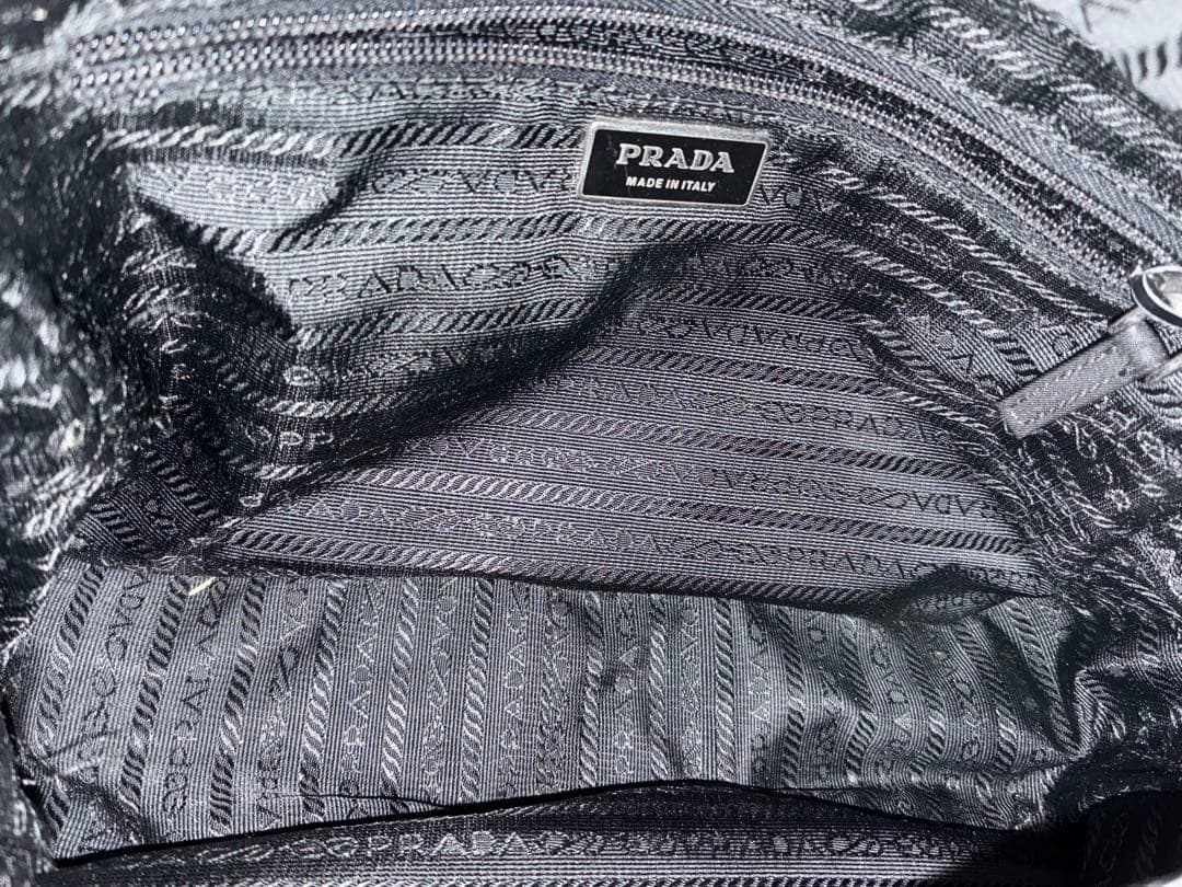PRADA ブラック ショルダーバッグ　ジャンク