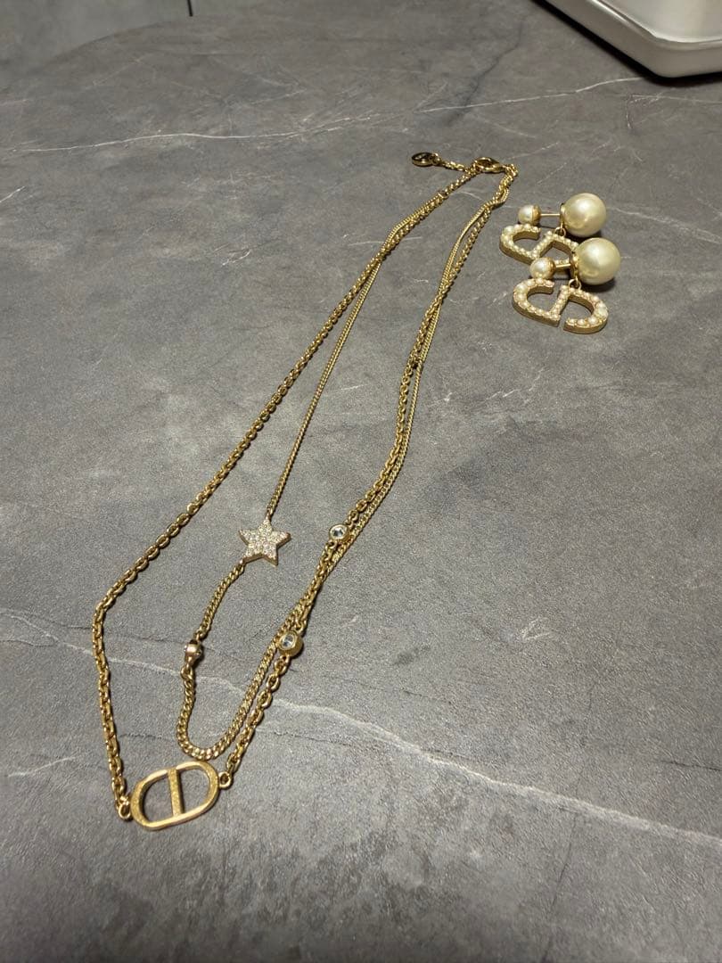 Dior ディオール　Petit CD ダブル ネックレス ゴールド