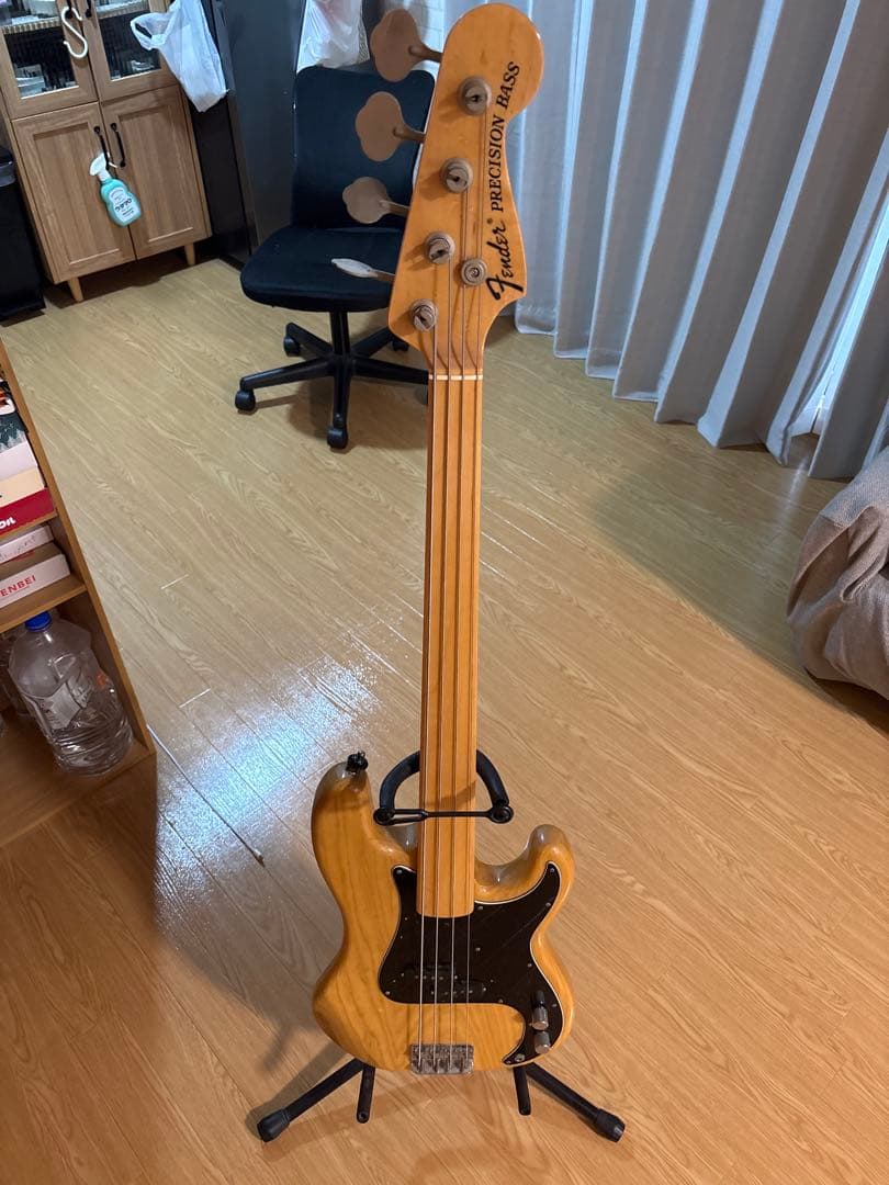 Fender Japan Precision Bass（フレットレス）