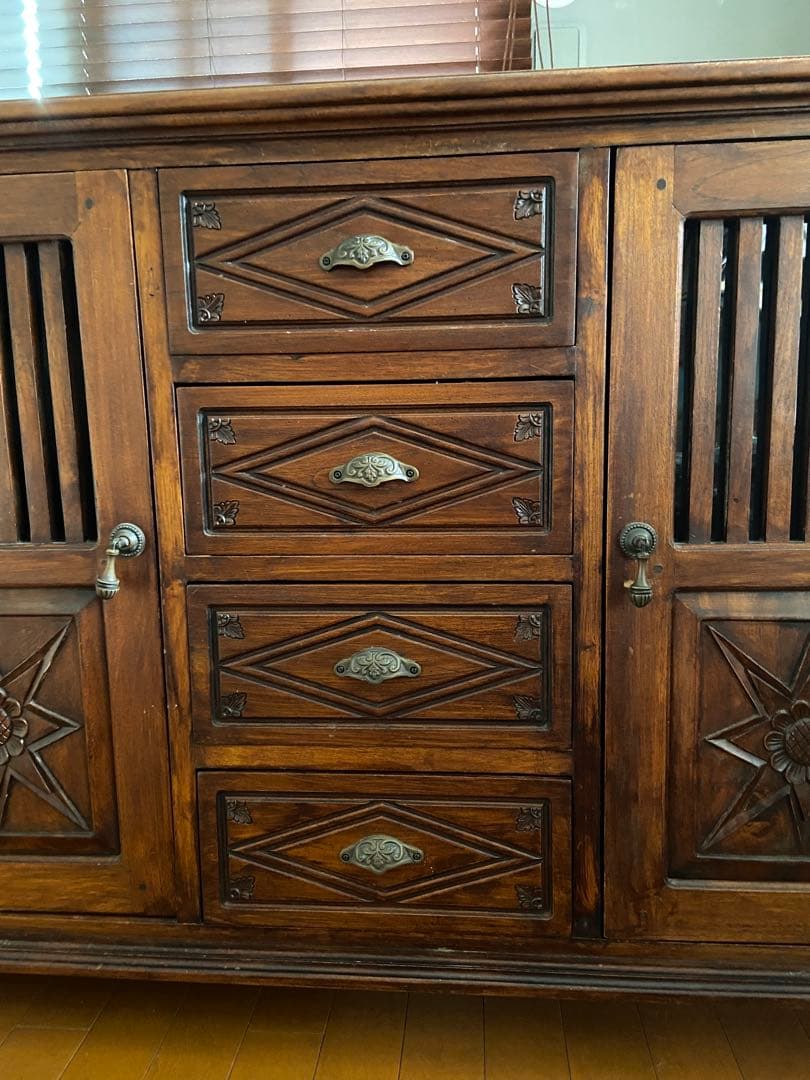 木製ヴィンテージキャビネット　アジアン風　サイドボード