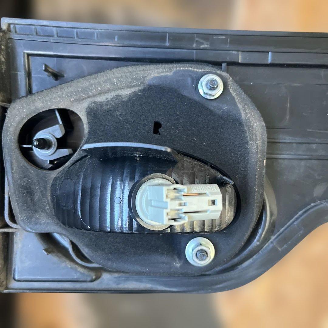 タント　リアガーニッシュフィニッシャー