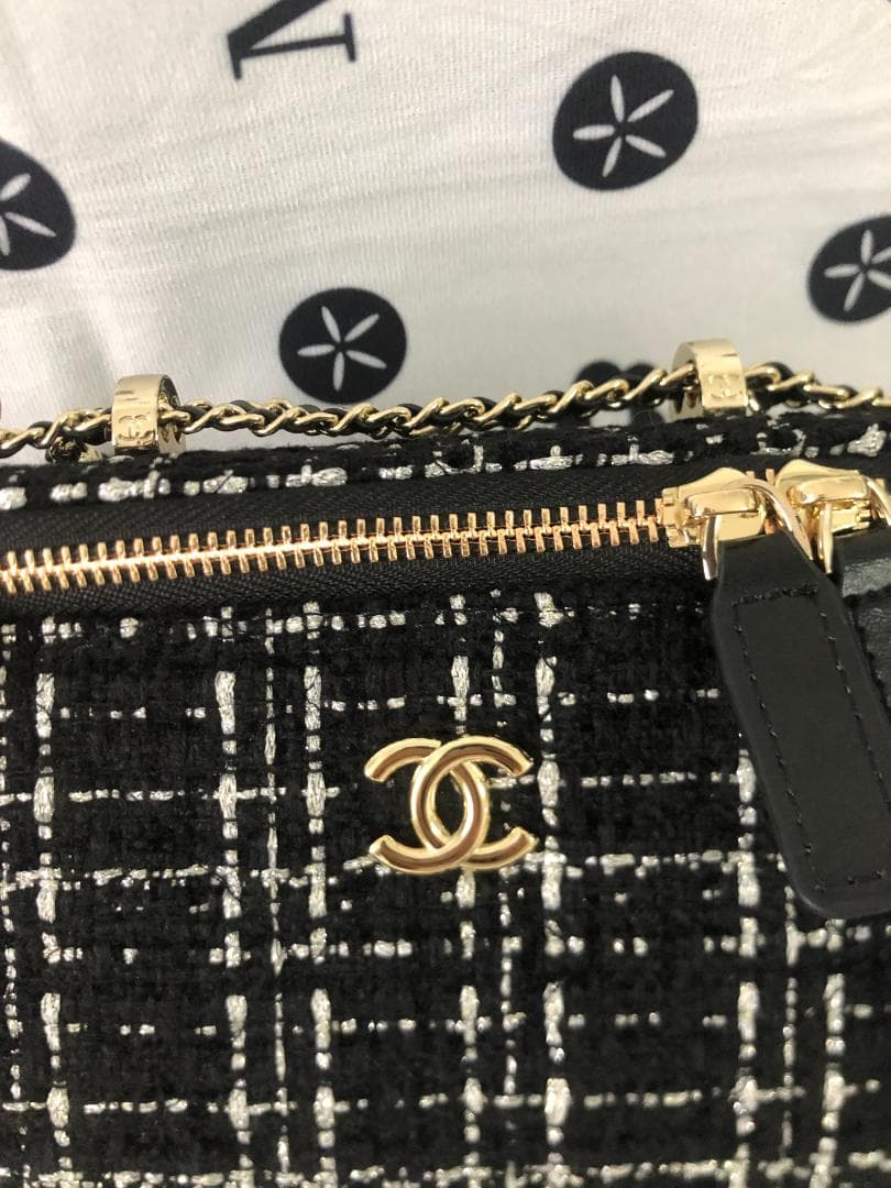 ショルダーバッグ　ブラック　　バッグ　ツイード