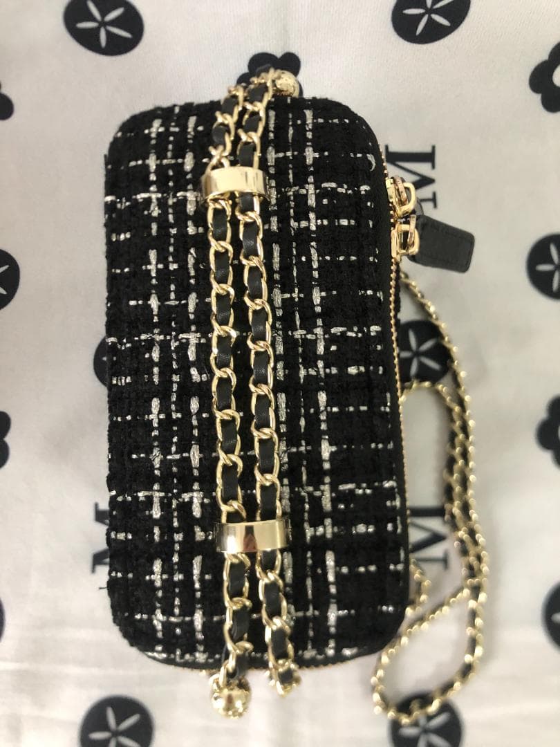 ショルダーバッグ　ブラック　　バッグ　ツイード