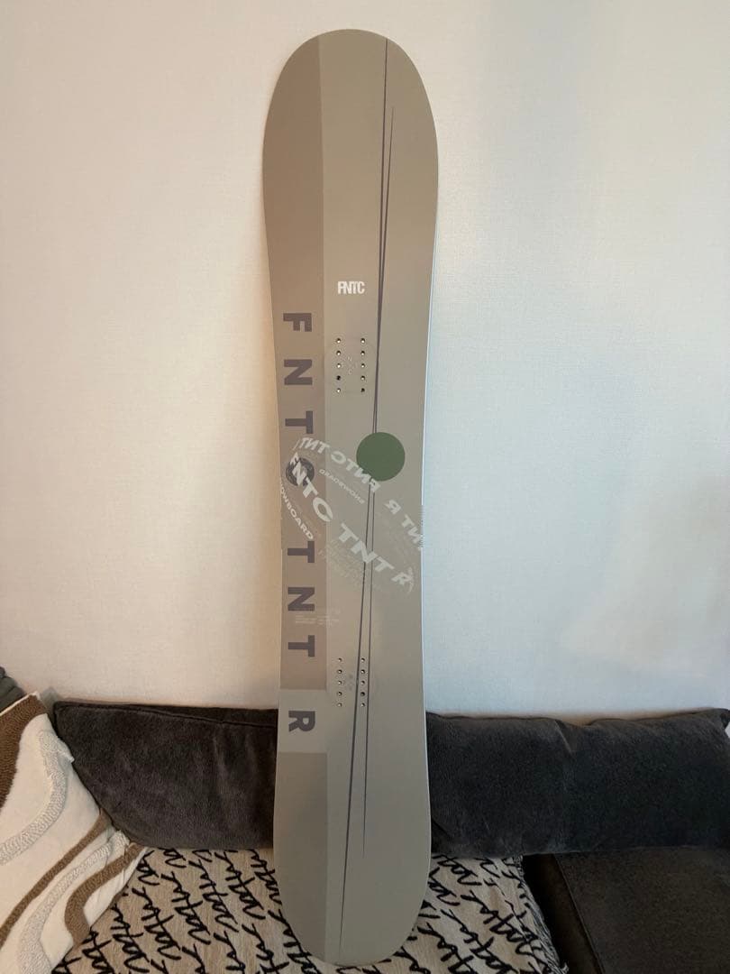 FNTC TNTR 24-25 150 スノーボード ベージュ