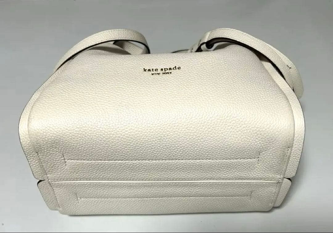 kate spade ホワイトレザー ショルダー ハンドバッグ ノットミディアム