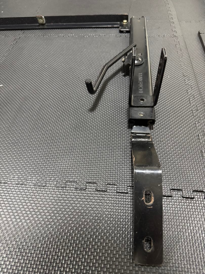 ja11ジムニー タニグチ製リアシートレール