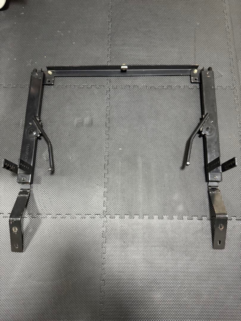 ja11ジムニー タニグチ製リアシートレール