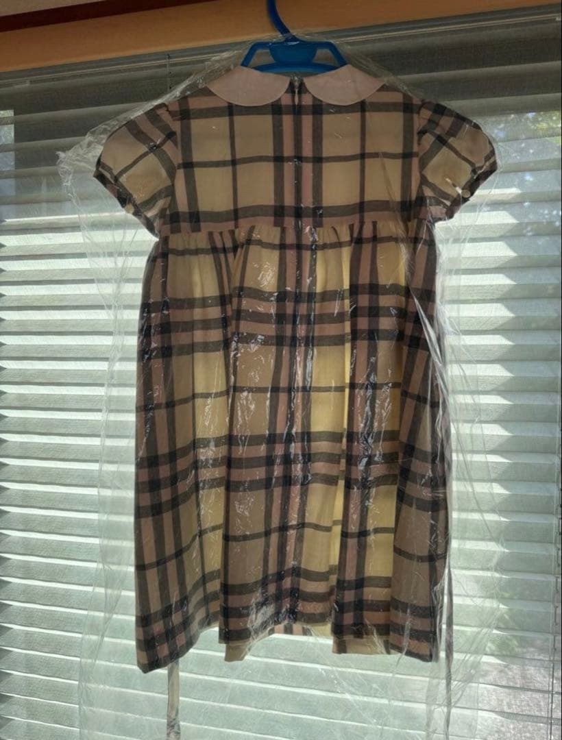 【クリーニング済み】Burberryチェック柄半袖ワンピース120㎝