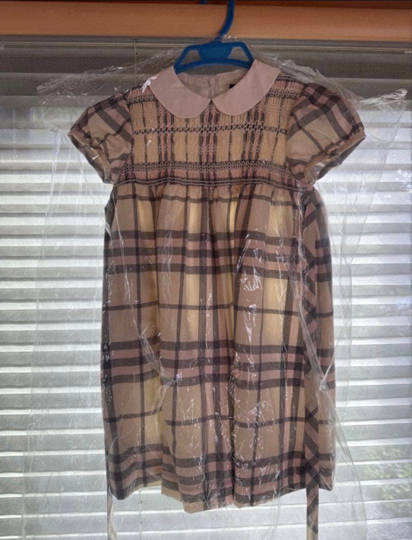 【クリーニング済み】Burberryチェック柄半袖ワンピース120㎝