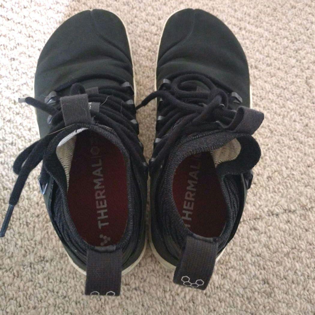 Vivobarefoot マグナ FG ウィメンズ 38