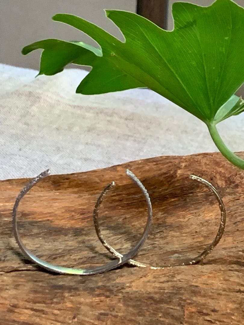 IOSSELLIANI（イオッセリアーニ） シルバー＆ゴールド バングルセット