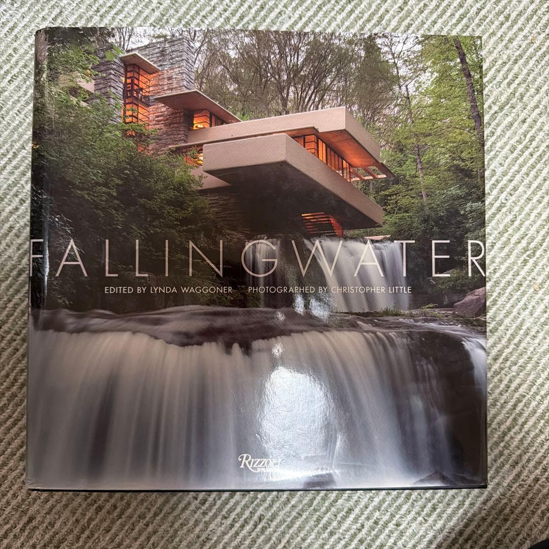 Fallingwater - Lynda Waggoner 編　落水荘
