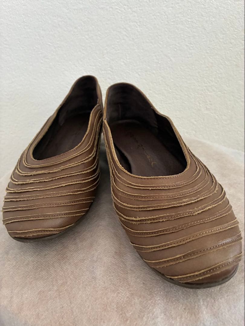 ヨーガンレール　ぐるぐるステッチシューズ24.5cm