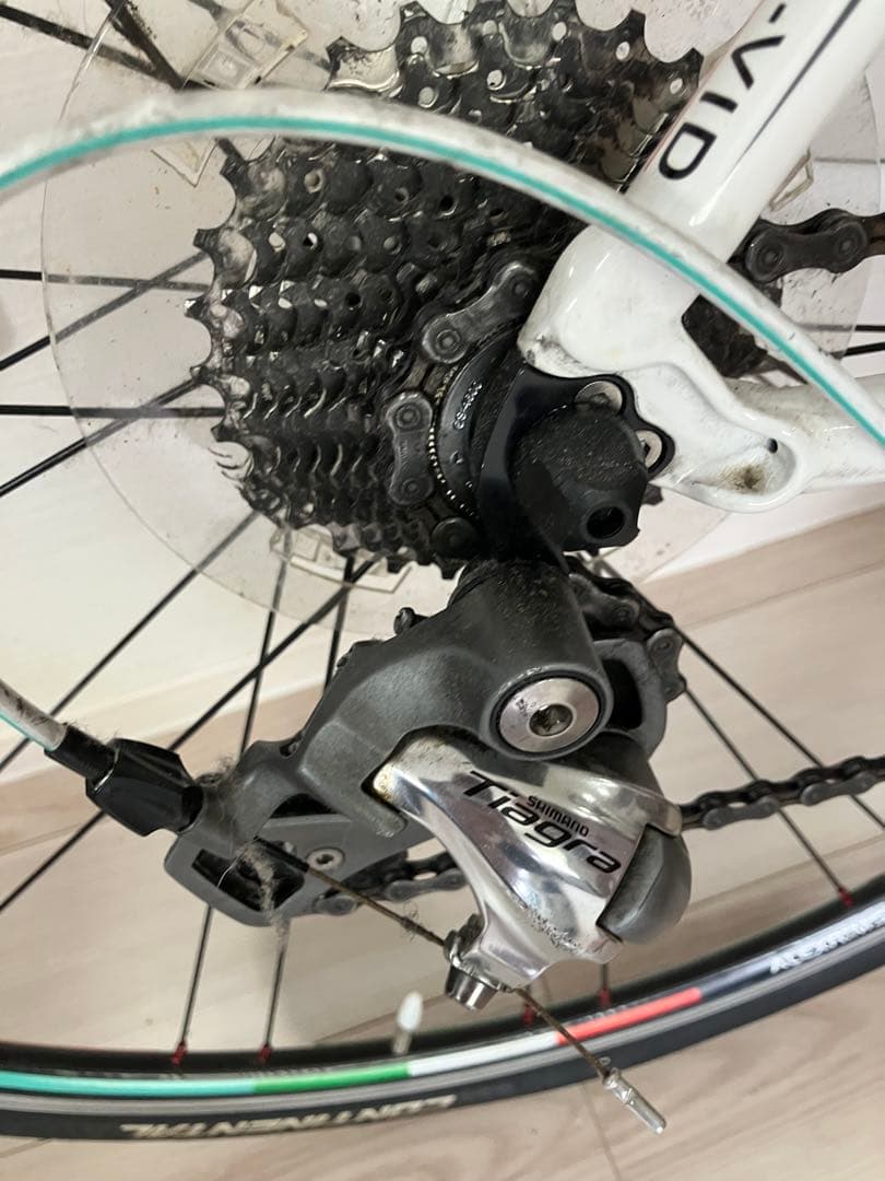 自転車ビアンキインテンソロードバイク