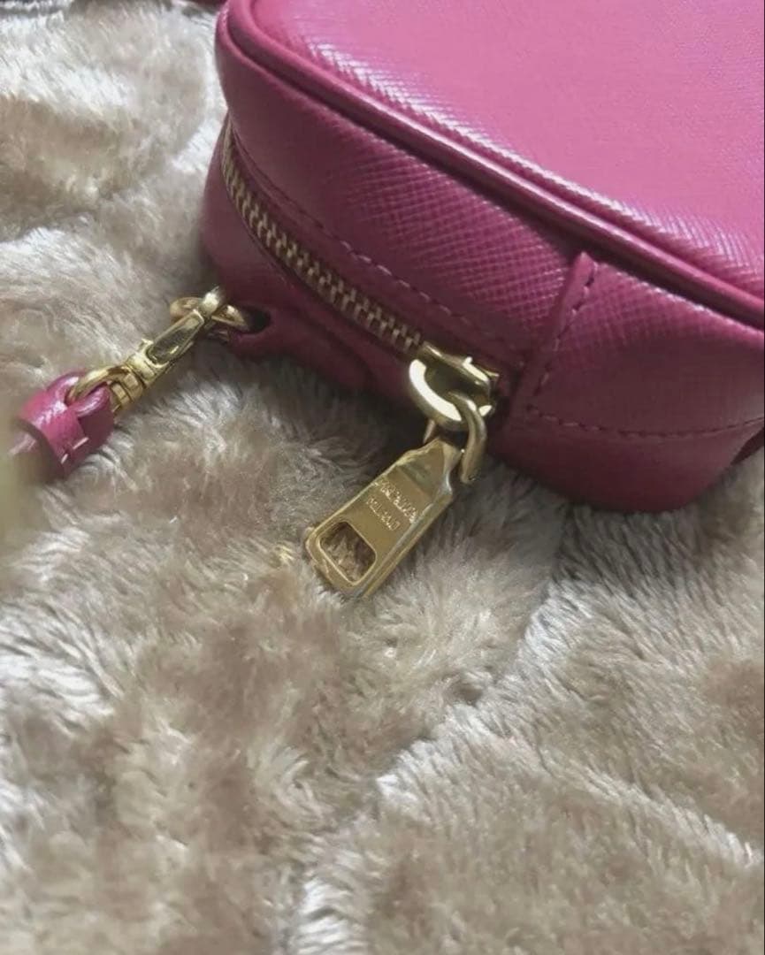 あーちゃん♡専用です。 PRADA ピンク ショルダーバッグ 美品