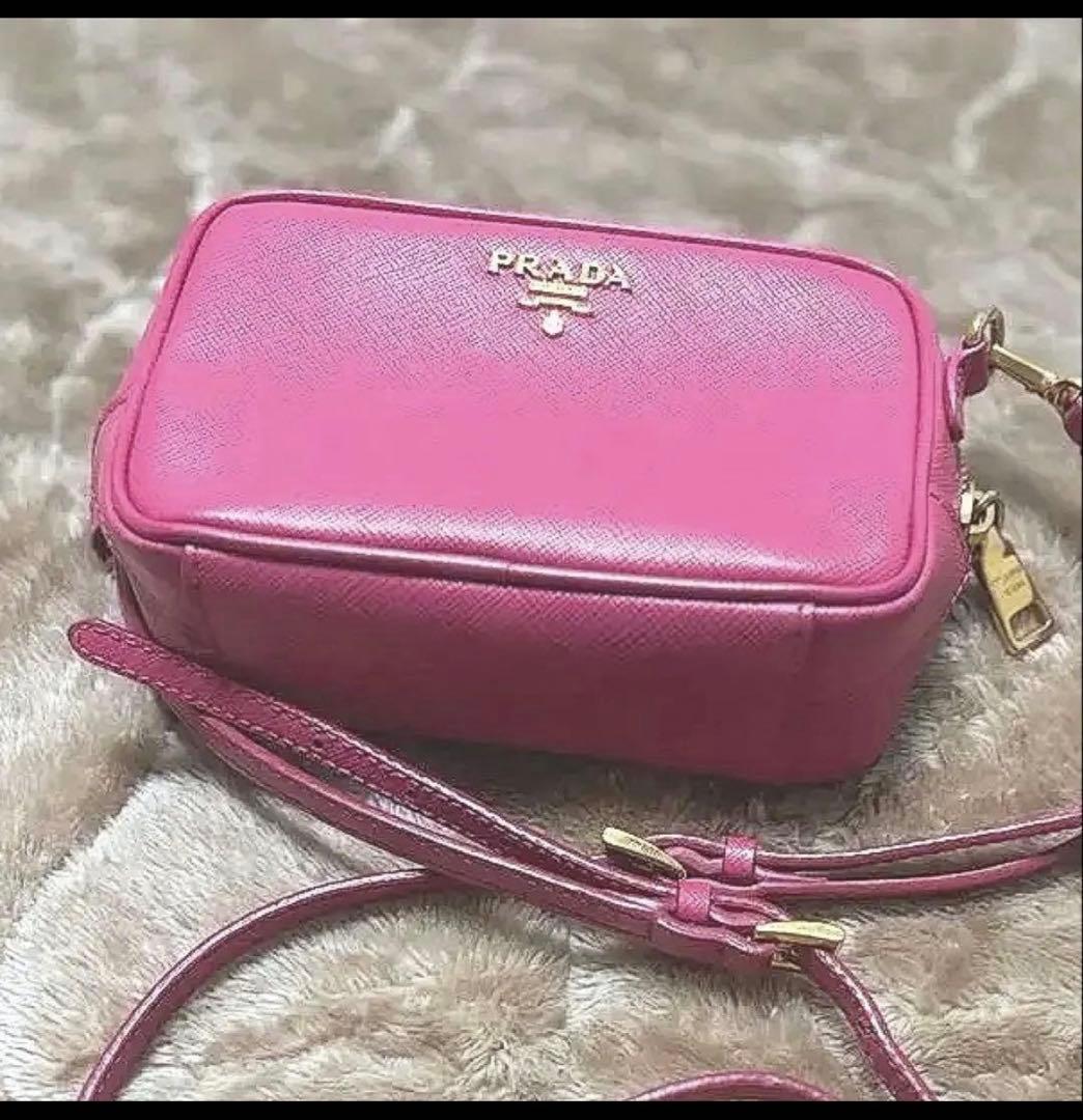 あーちゃん♡専用です。 PRADA ピンク ショルダーバッグ 美品