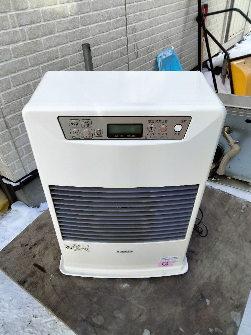 札幌発サンポットFF温風石油ストーブ！品番「FF‐4210TL」2018年式中古