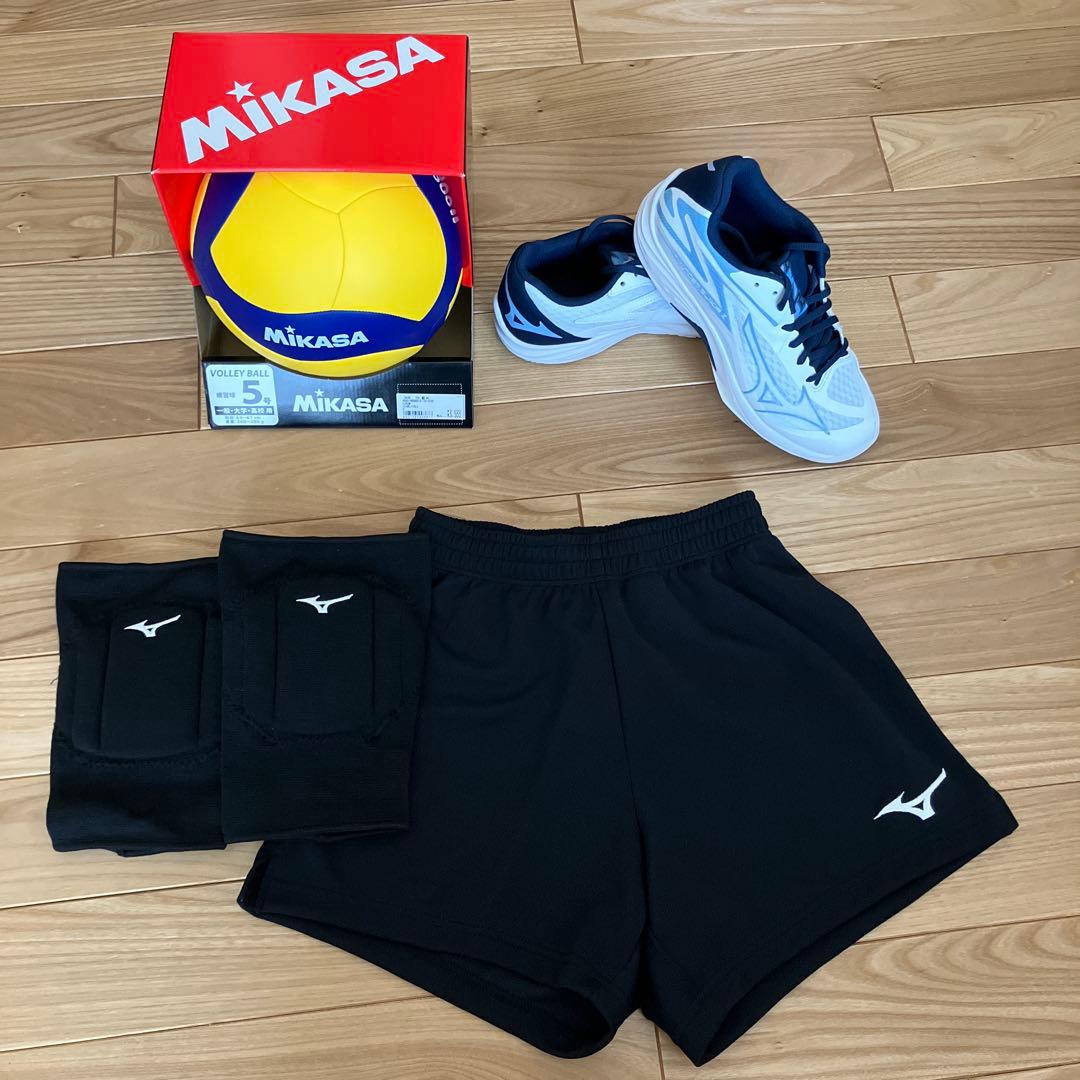 【最終値下げ】シューズ24.5・ショーツ・膝あて×2、MIKASA練習球