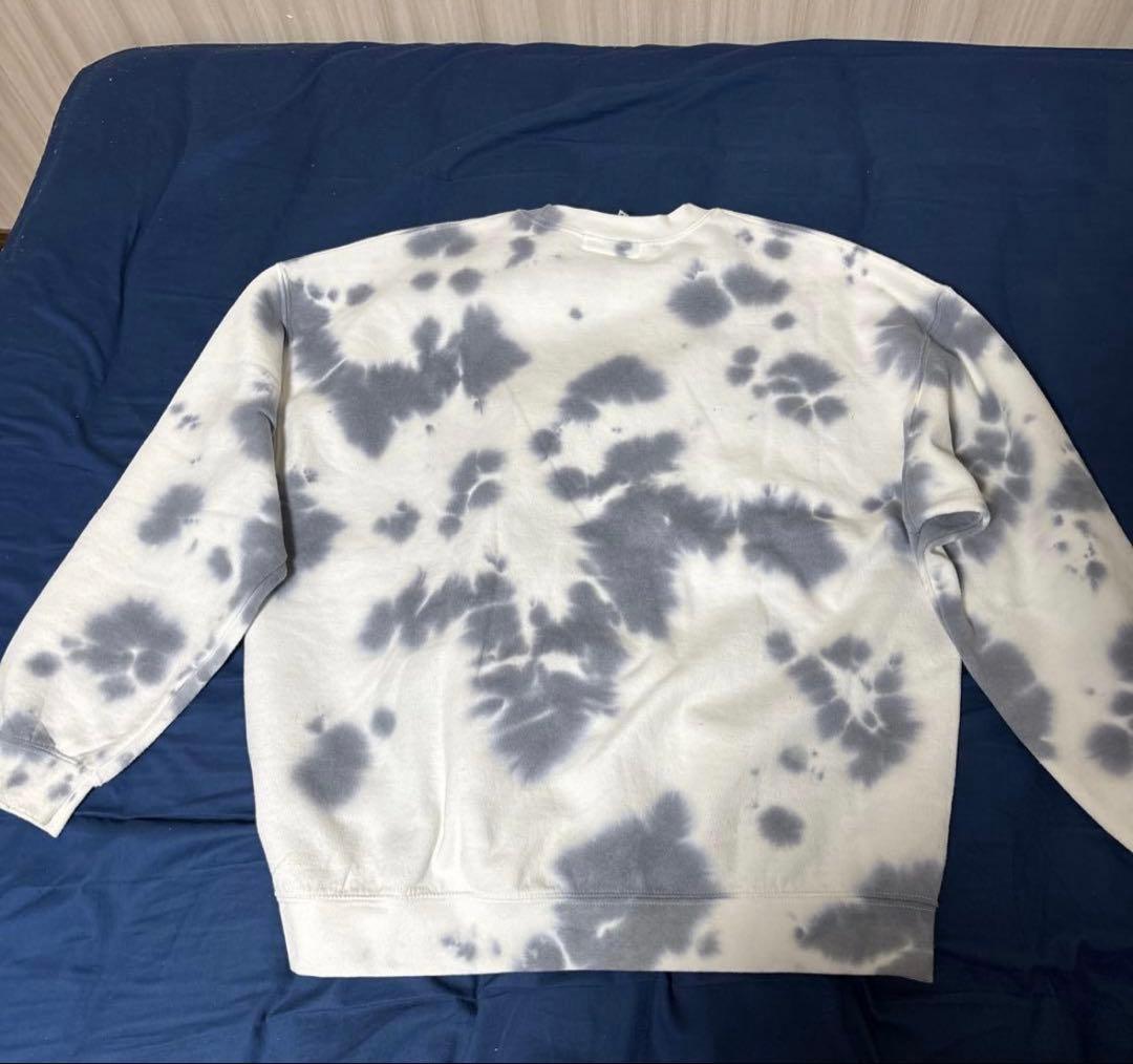 伊藤万理華　BODYSONG.とのコラボによるタイダイ柄スウェットシャツ　中古品