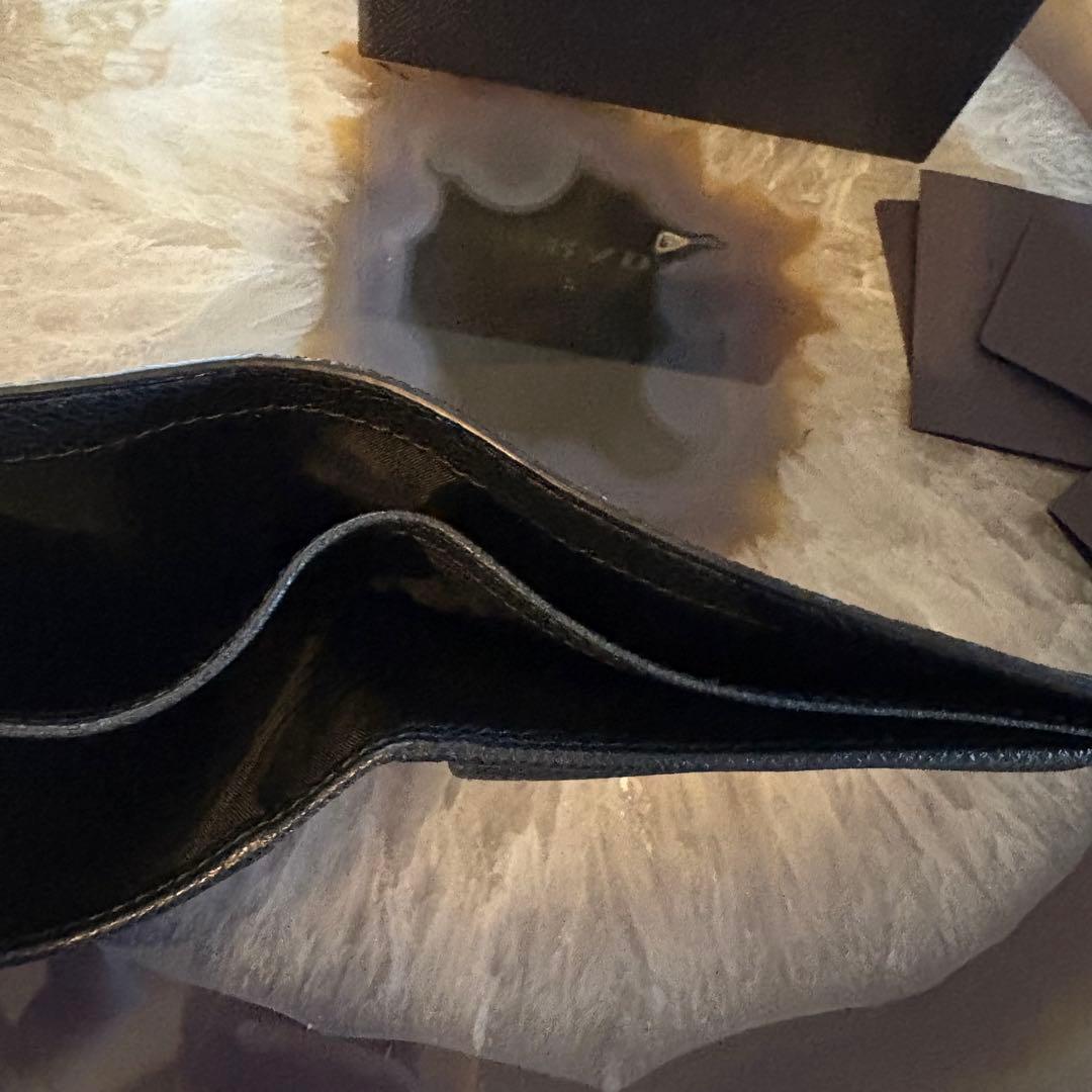 【新品】PRADA パース付きサフィアーノレザーウォレット　ブラック