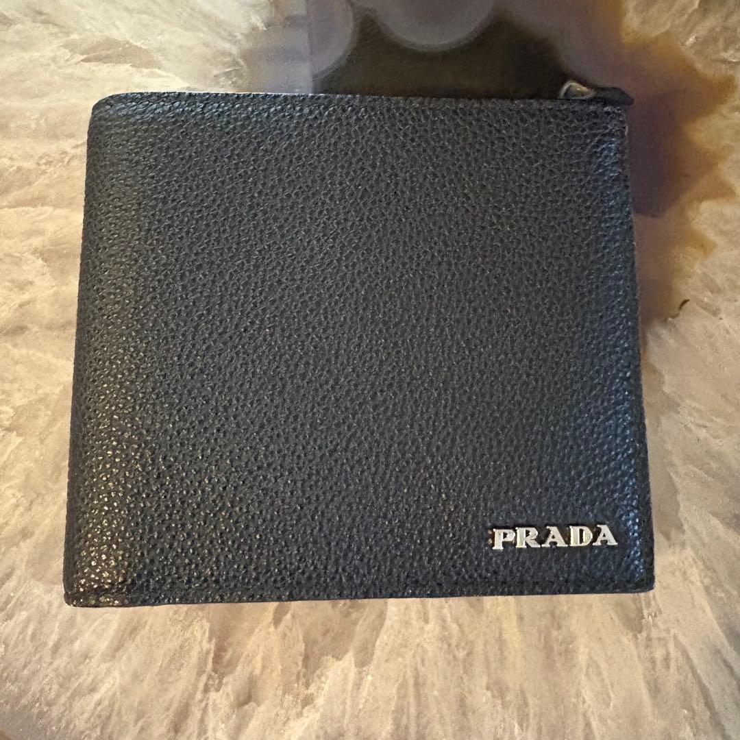 【新品】PRADA パース付きサフィアーノレザーウォレット　ブラック