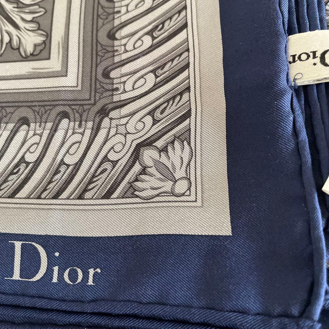 Christian Dior 装飾的 シルクスカーフ ネイビー108㎝
