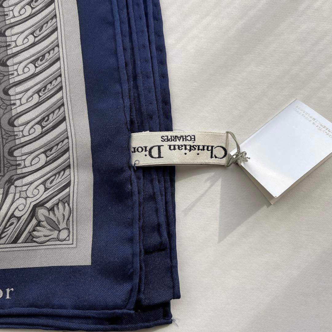 Christian Dior 装飾的 シルクスカーフ ネイビー108㎝