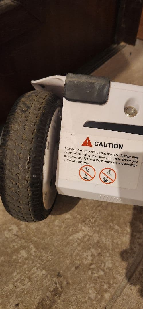 セグウェイ　 充電器付き